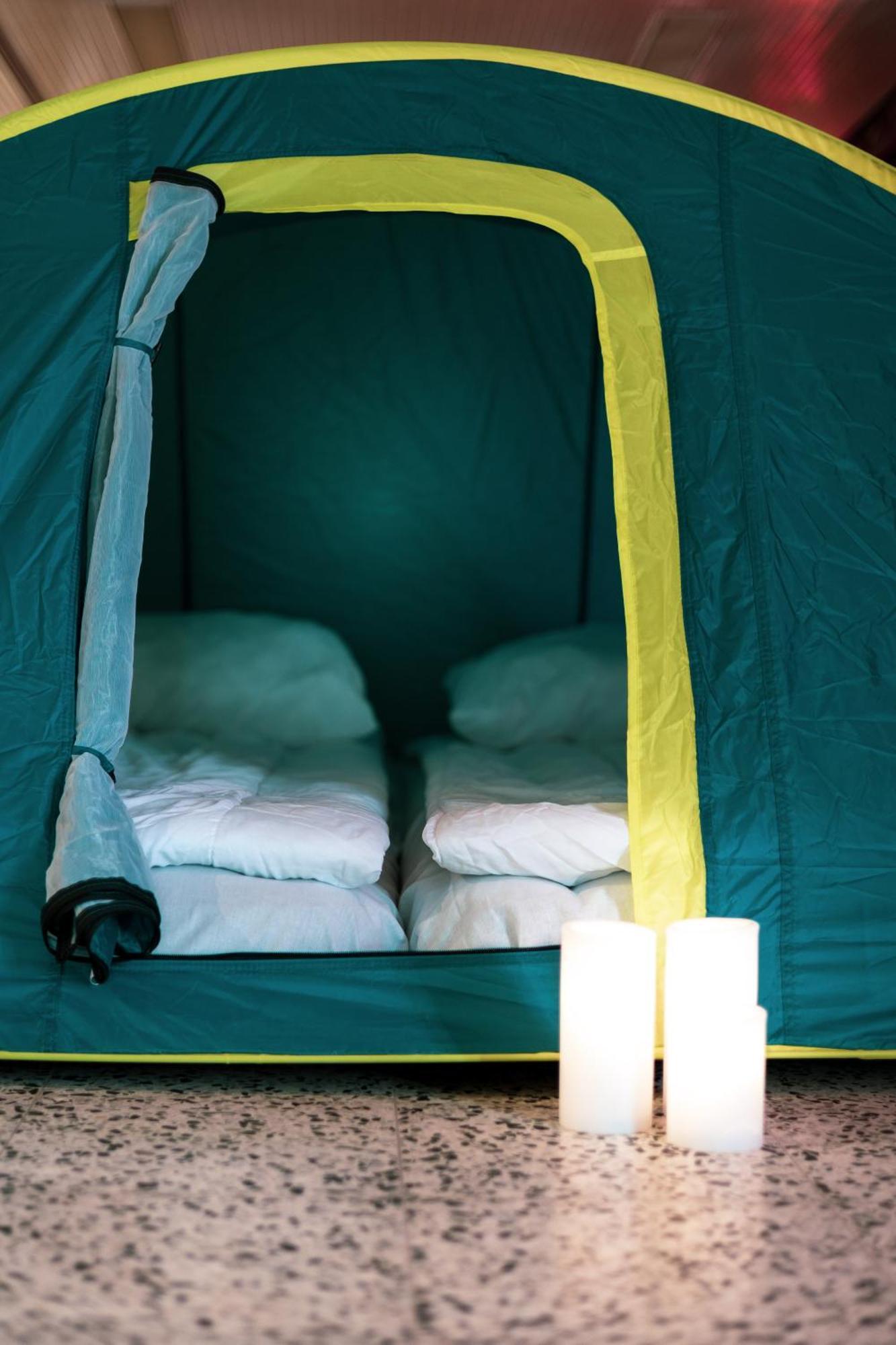 Indoor Camping Helsinki 호텔 외부 사진
